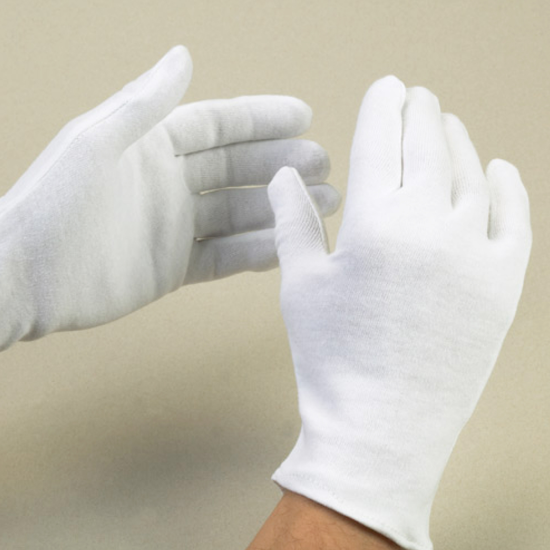 diverse Werkzeuge und Arbeitshilfen